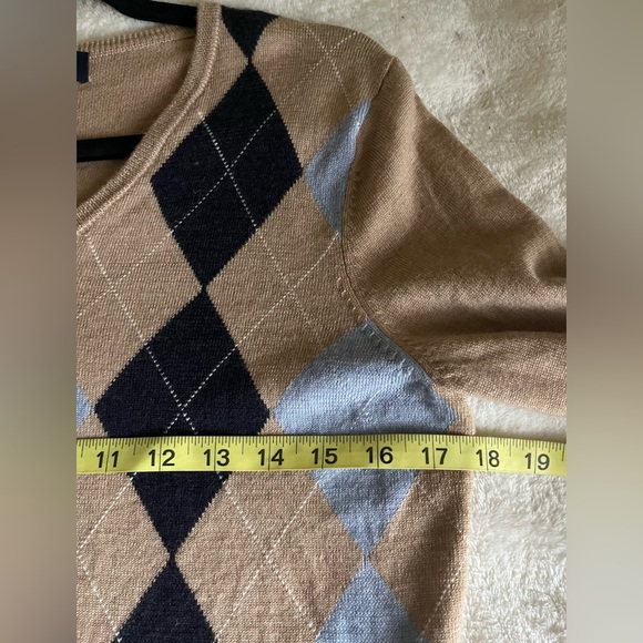 Brooks Brothers 100% Merino Wool Tan Men’s Sweater V Neck, long sleeve Sz M - Picture 6 of 7